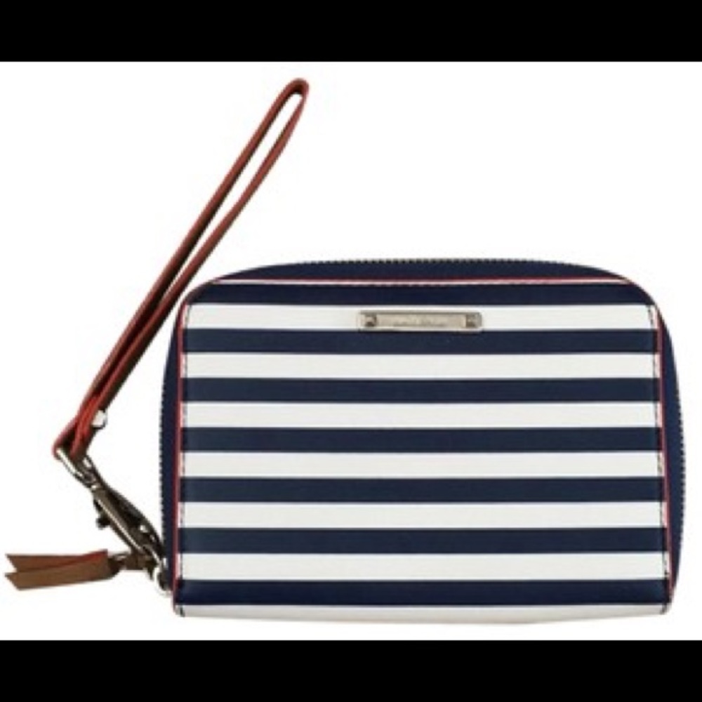 NWOT Stella & Dot Chelsea Tech Clutch